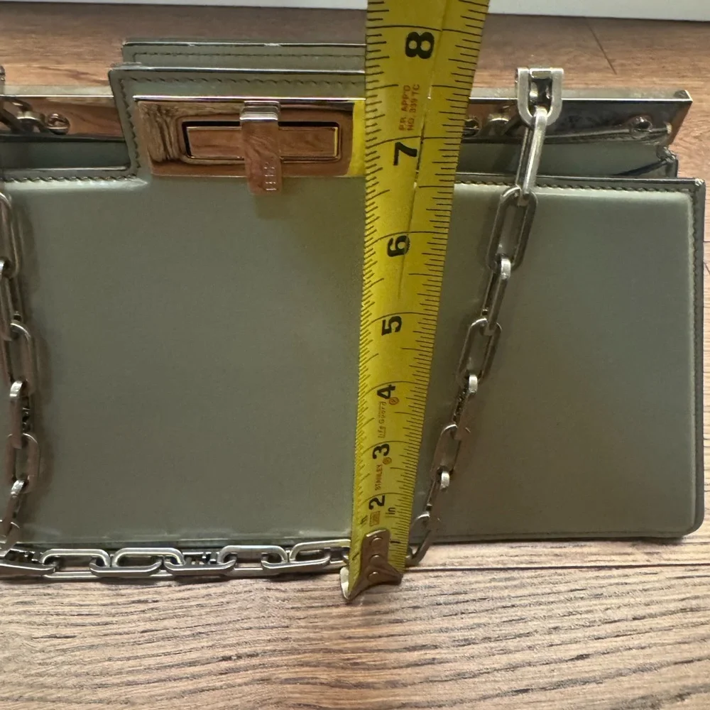 Fendi Peekaboo Cut - Picture 5 of 17